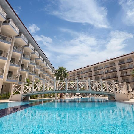 Ramada Hotel & Suites By Wyndham Kusadası Exteriér fotografie