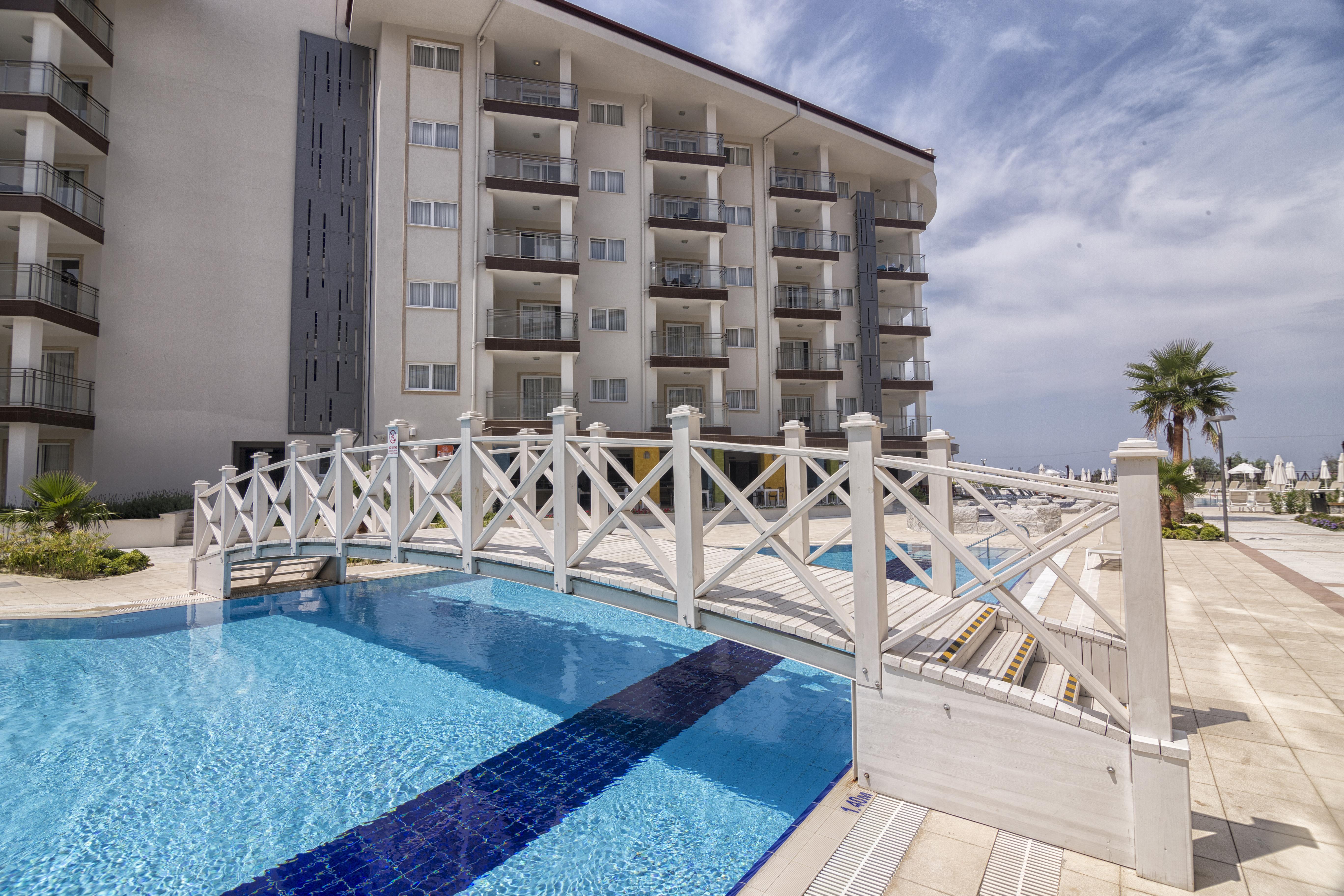 Ramada Hotel & Suites By Wyndham Kusadası Exteriér fotografie