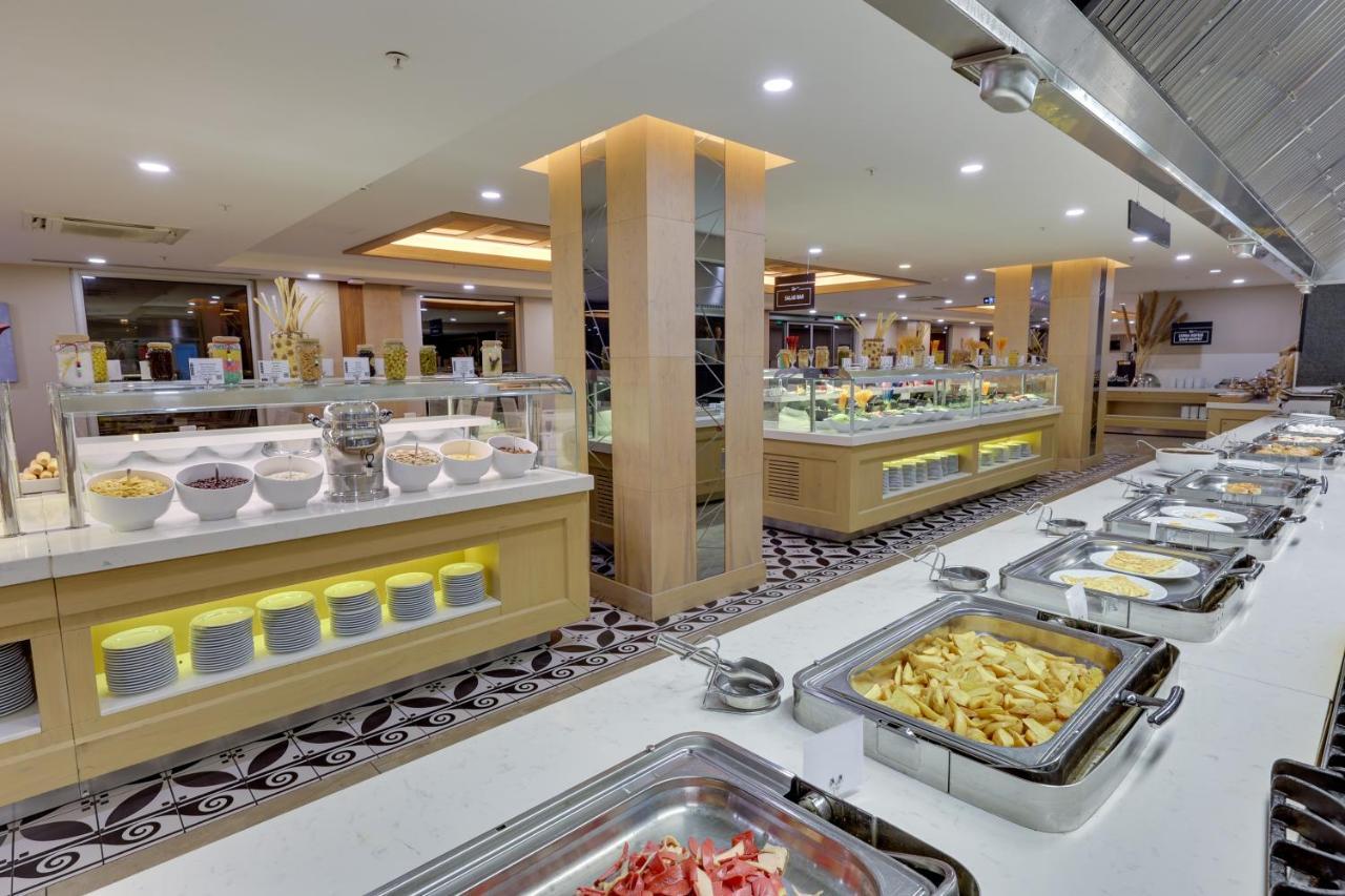 Ramada Hotel & Suites By Wyndham Kusadası Exteriér fotografie