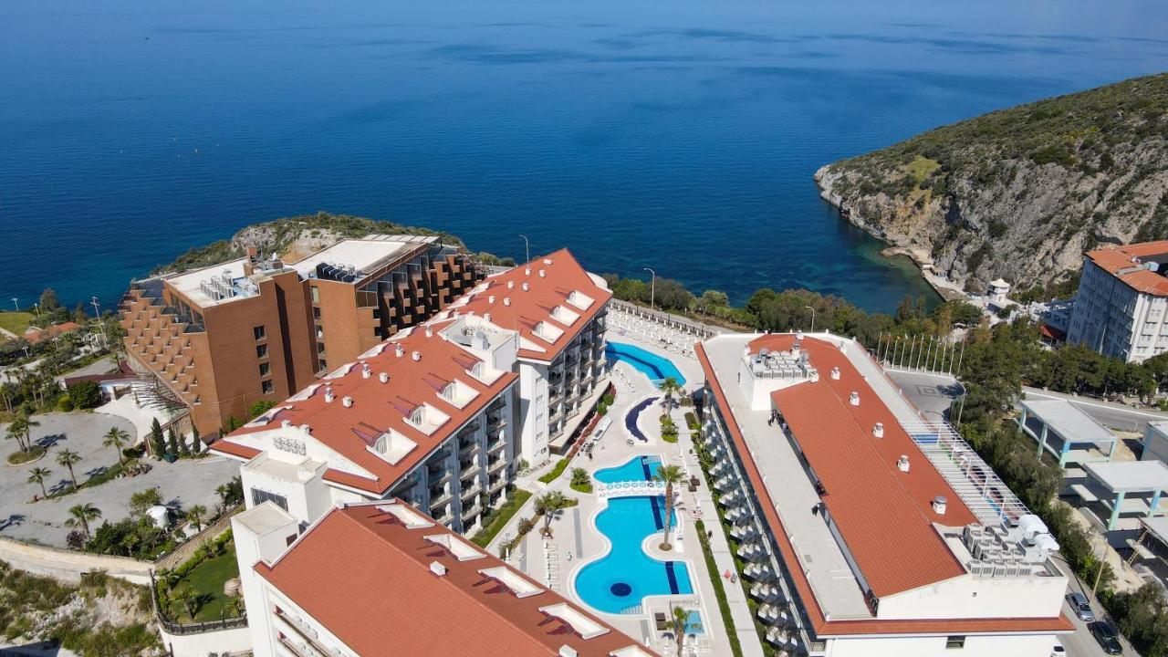 Ramada Hotel & Suites By Wyndham Kusadası Exteriér fotografie