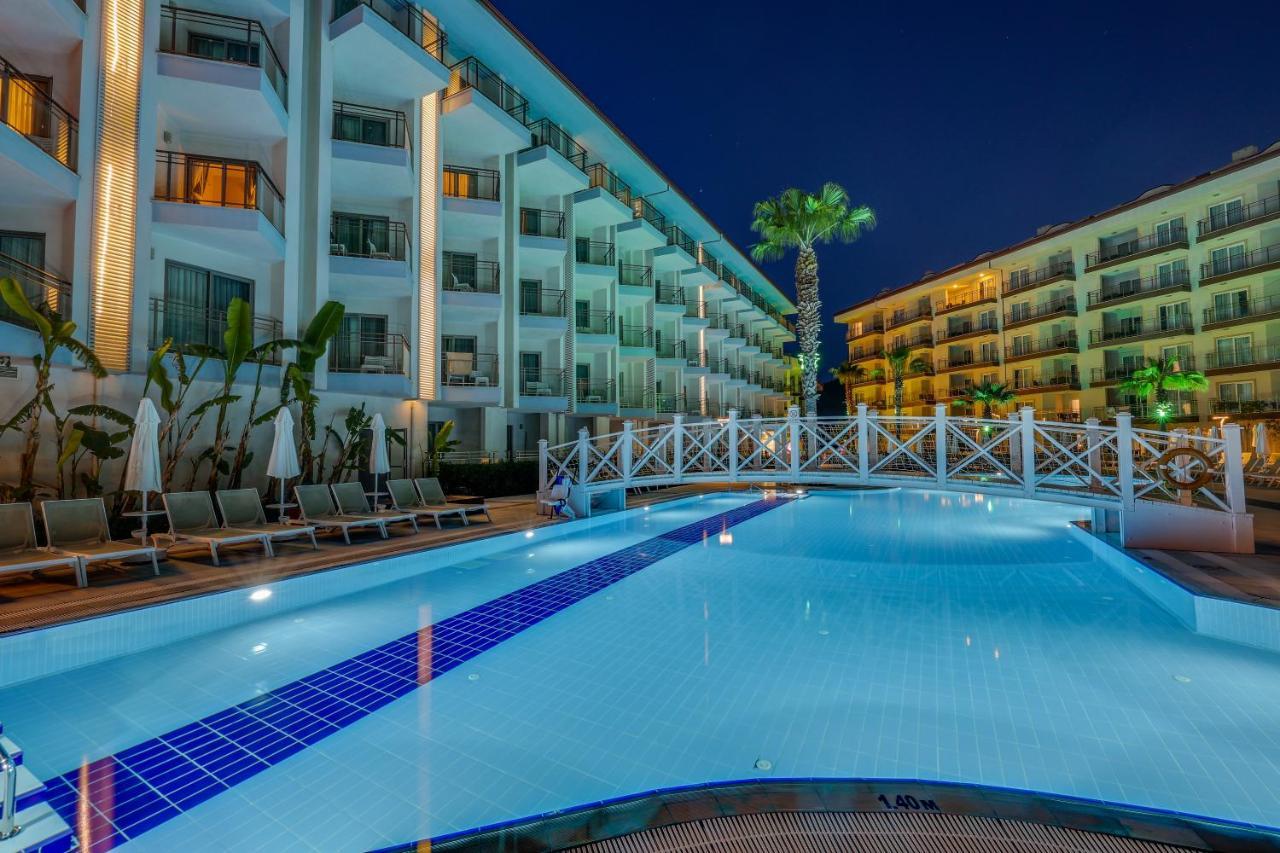 Ramada Hotel & Suites By Wyndham Kusadası Exteriér fotografie
