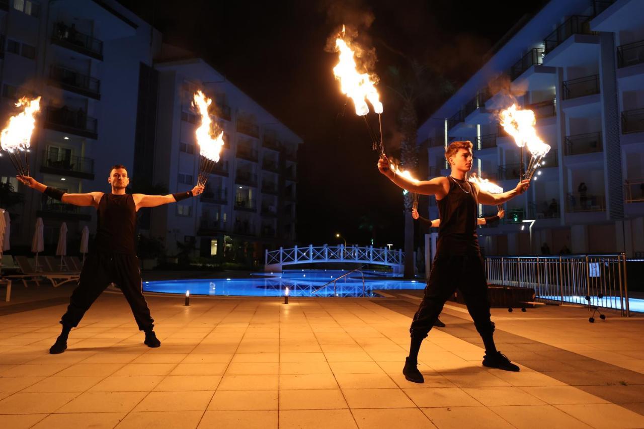 Ramada Hotel & Suites By Wyndham Kusadası Exteriér fotografie